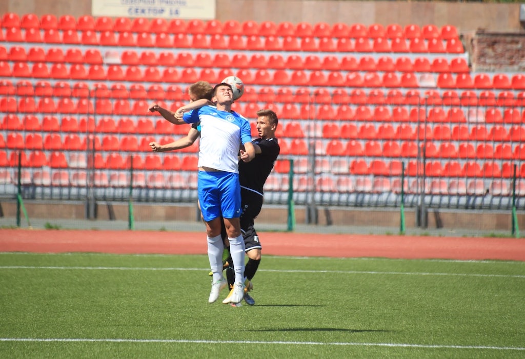 Тобольские футболисты одержали третью победу подряд 